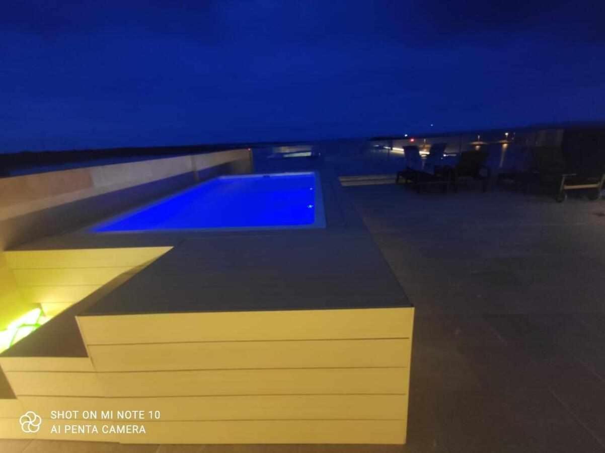 Beachfront Es Turo Apartament
