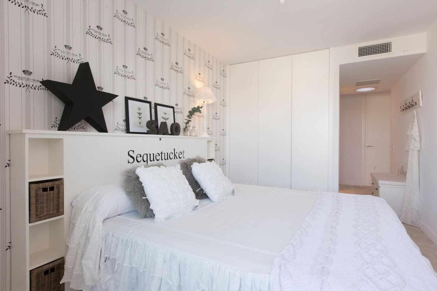 Beachfront Es Turo Aparthotel